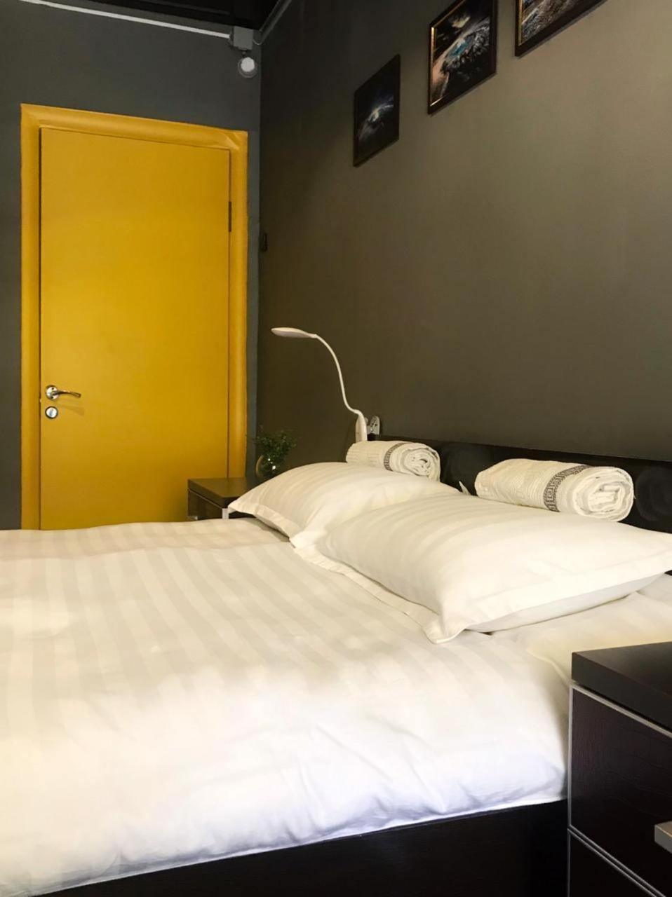 Yellow Park Hostel Koktobe ภายนอก รูปภาพ